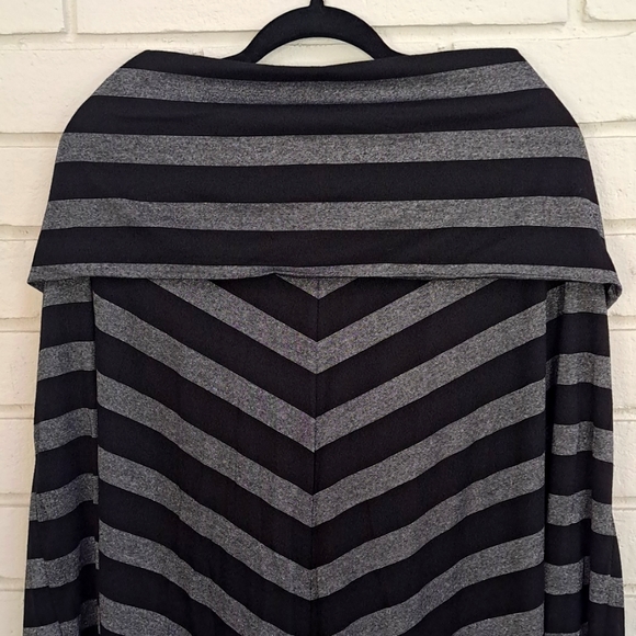 Seven Long Black/Gray Metalic Striped Fold Down Maxi Skirt. Size 22/24. NWOT - Picture 2 of 6